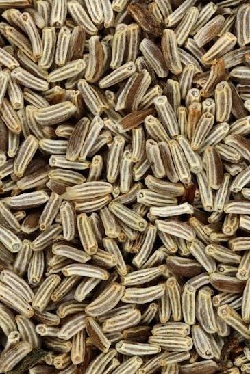 – Chamomile – German Chamomile – Wild Chamomile – Mayweed – Matricariaمن أسمائها المتداولة: البابونج – الكاموميل – البابونج الألماني – البابونج الطبي